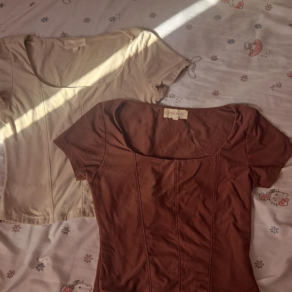 Pink Rose Scoop Neck Short Sleeve Tops in Brown and Cream